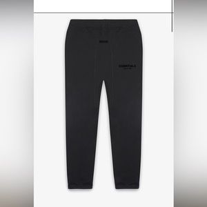 NWTs Essentials Fear Of God Men Stretch Limo Relaxed Sweatpants
MED SIZE